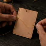 Card Sleeve Kit, wird von Hand genäht