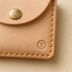 Coin Pouch Kit, gros plan sur la couture et les finitions