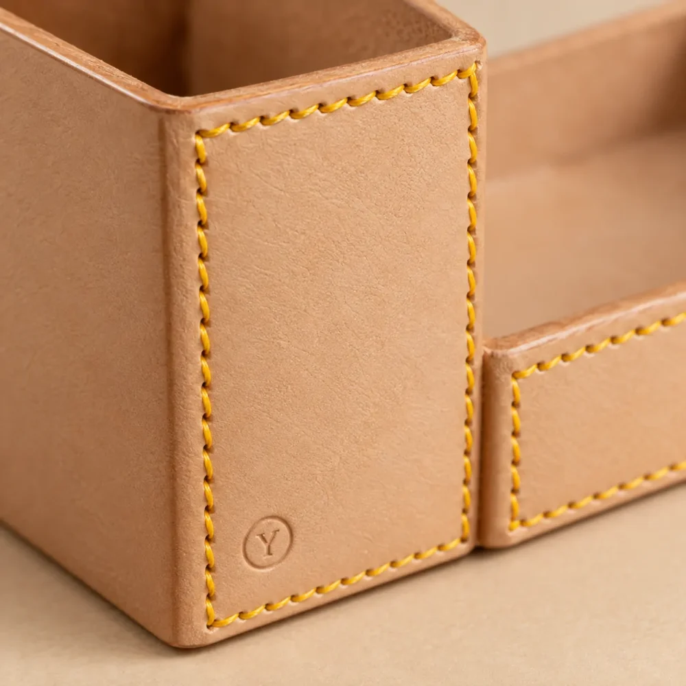 Desk Organiser Kit, nærbilde av sting og finish