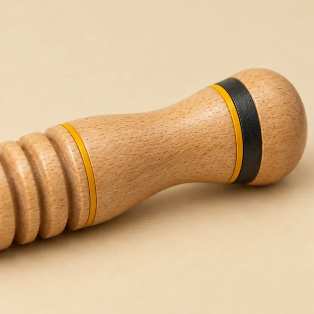 Grooved Edge Slicker, Nahaufnahme von Naht und Verarbeitung