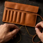 Tool Roll Kit, bliver syet i hånden